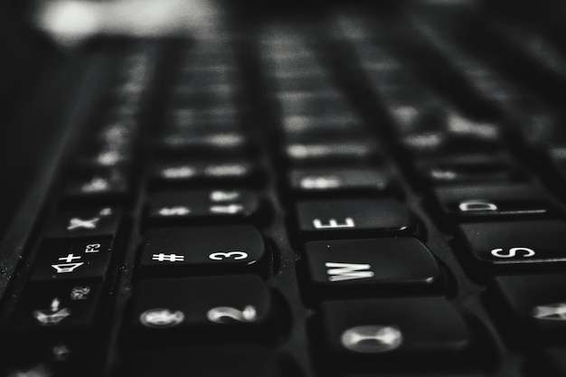 Photo close-up of computer keyboard