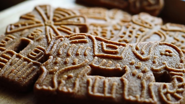 Foto prossimo piano dei biscotti sul tavolo