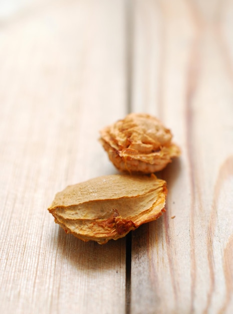 Foto prossimo piano dei biscotti sul tavolo