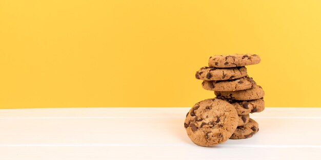 Photo close-up of cookies on table