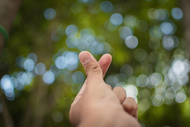 Foto prossimo piano della mano tagliata