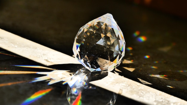 Photo close-up of crystal on floor