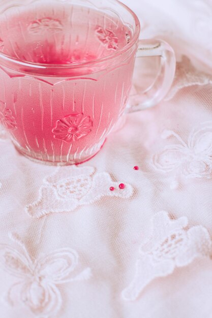 Photo close-up of cup on table