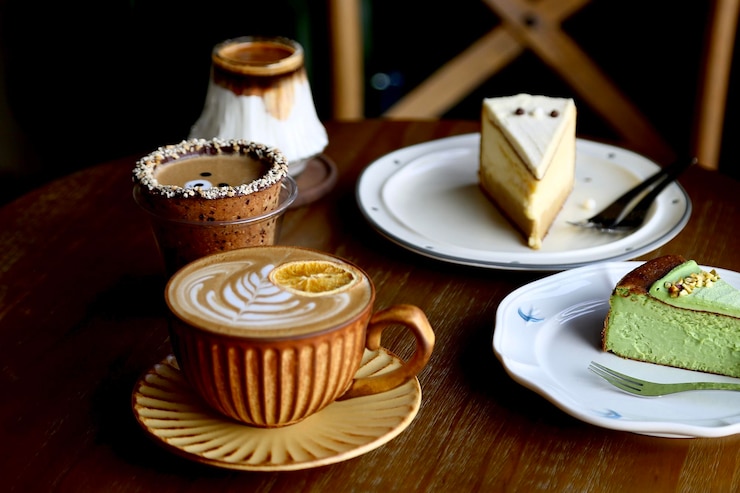 Photo テーブルの上のカップケーキのクローズアップ