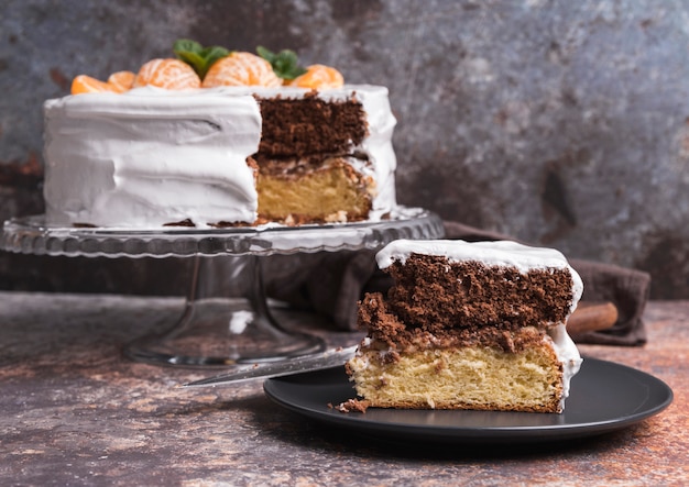 Foto torta squisita del primo piano con frutta