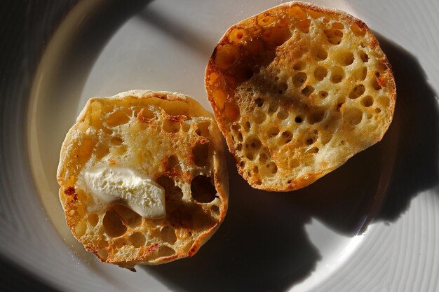 Foto prossimo piano del dessert nel piatto