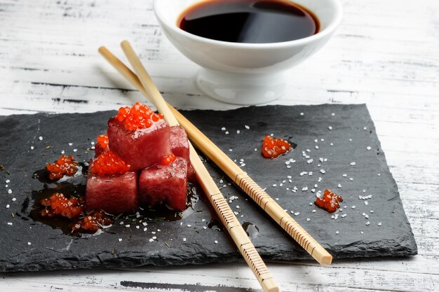 Photo close-up of dessert served on table