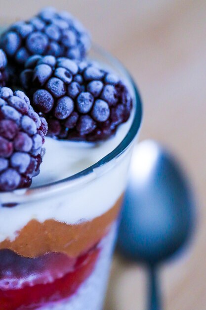 Photo close-up of dessert on table