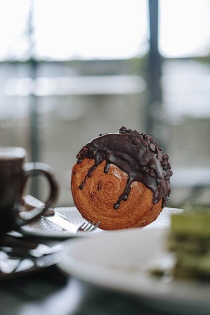 Photo close-up of dessert on table