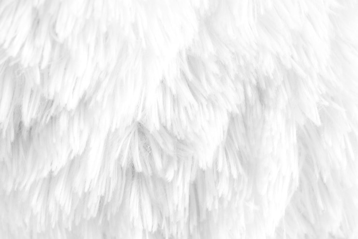 Photo close up dolls fur background