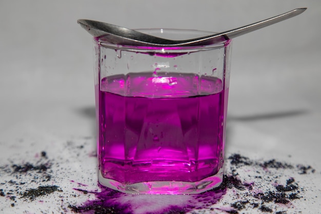 Photo close-up of drink in glass on table