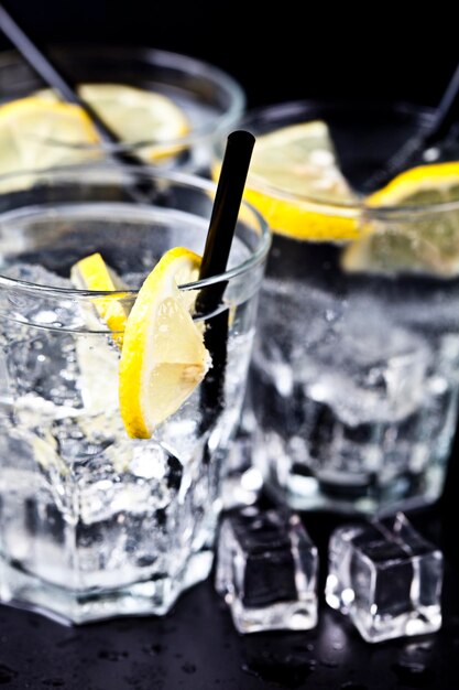 Photo close-up of drink on glass