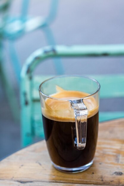 Photo close-up of drink on table