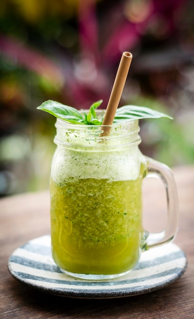 Photo close-up of drink on table