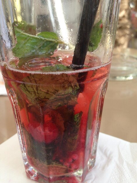 Photo close-up of drink on table