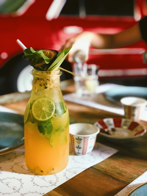 Photo close-up of drink on table