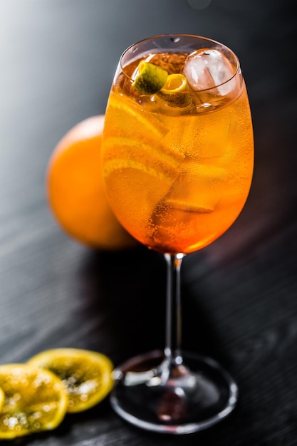 テーブルの上の飲み物のクローズアップ