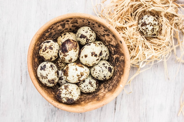 Photo close-up of eggs on table