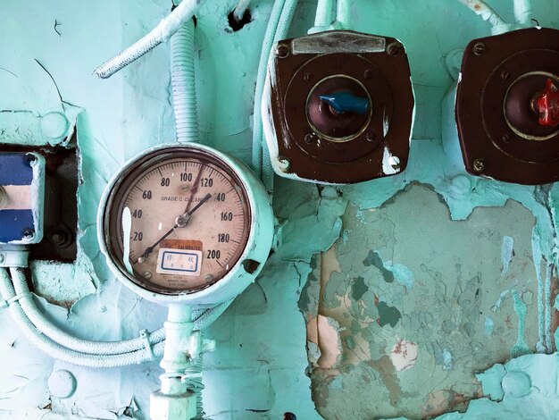 Photo close-up of electrical equipment on wall