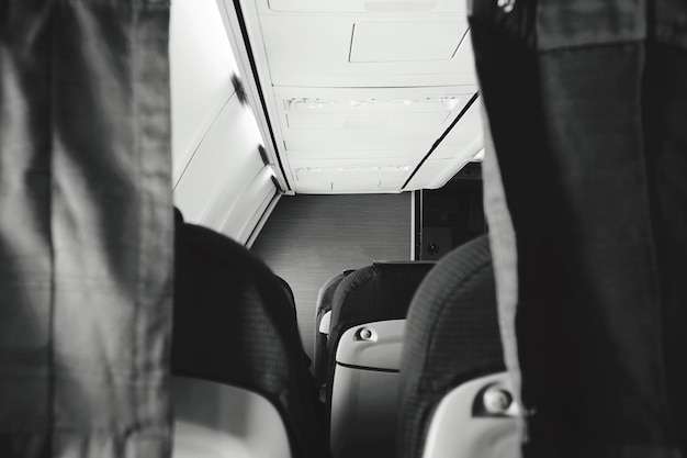 Photo close-up of empty seats in airplane