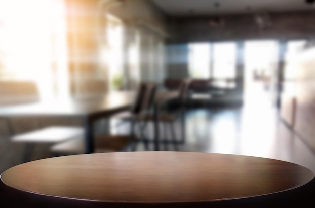 Photo close-up of empty table at home