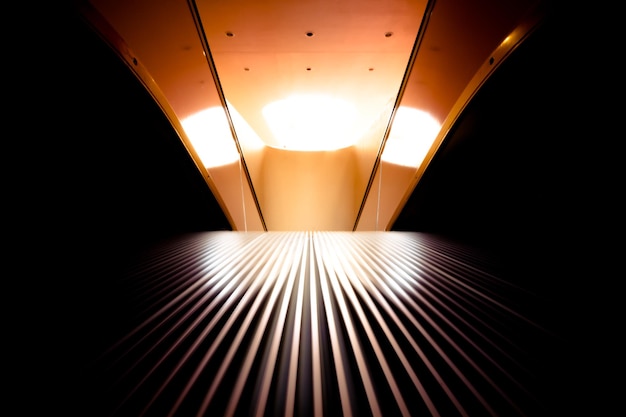 Photo close-up of escalator