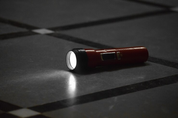 Photo close-up of eyeglasses on table