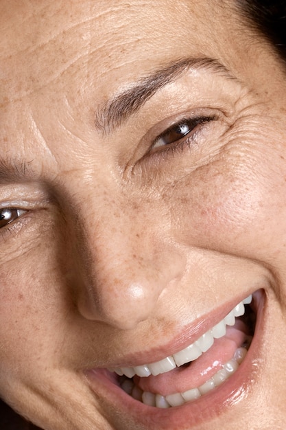 Foto primo piano sulla texture dei pori del viso