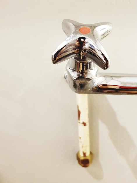 Photo close-up of faucet