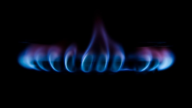 Photo close-up of fire against black background