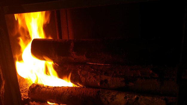 Foto prossimo piano dell'incendio