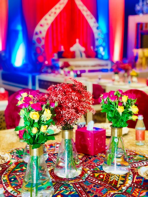 Photo close-up of flower vase on table