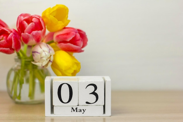 Photo close-up of flower vase on table