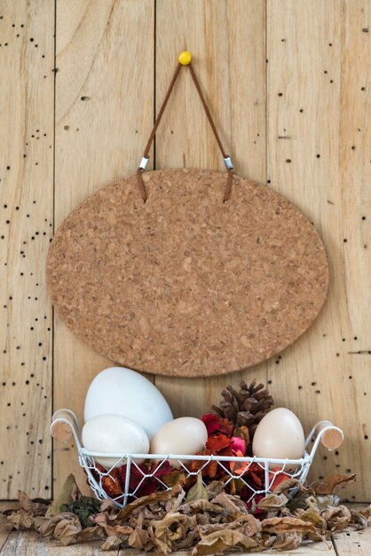 Photo close-up of food in basket on table