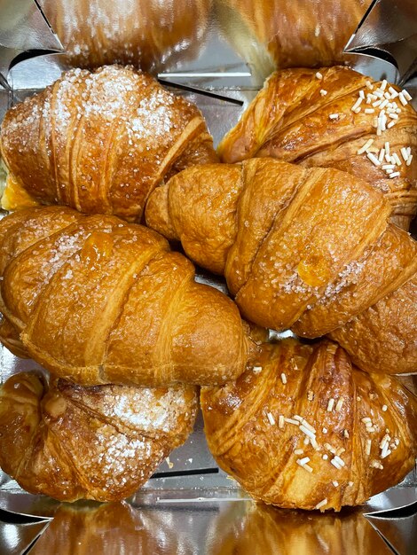 Foto close-up di un croissant alimentare