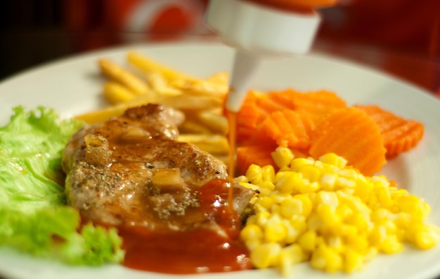 Photo close-up of food in plate