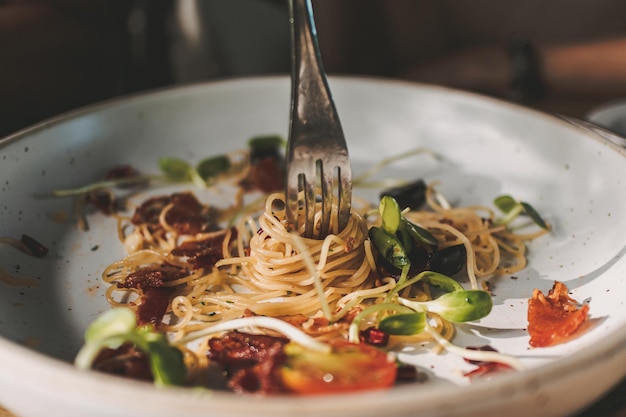 Foto prossimo piano del cibo nel piatto