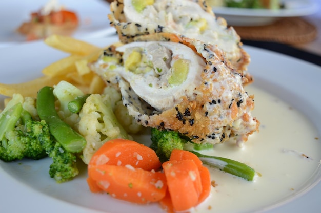 Photo close-up of food on plate