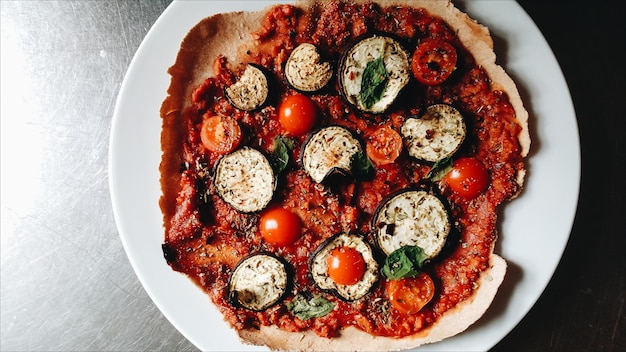 Foto prossimo piano del cibo sul piatto