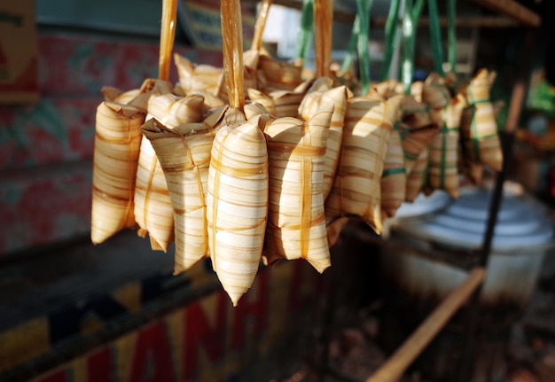 베트남 벤 트레 지방의 시장에서 판매되는 식품의 클로즈업