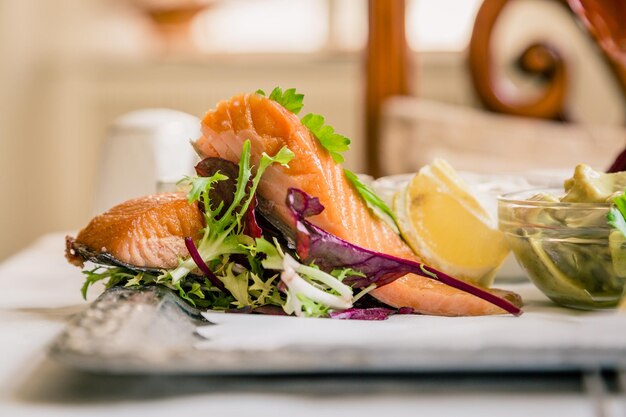 Photo close-up of food served on table