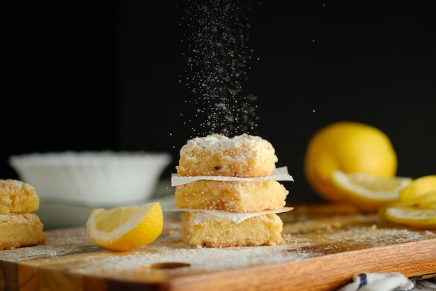 Photo close-up of food on table against black background