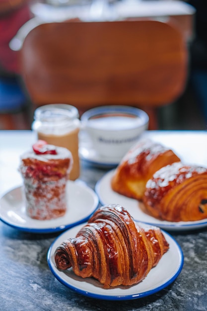 Foto prossimo piano del cibo sulla tavola