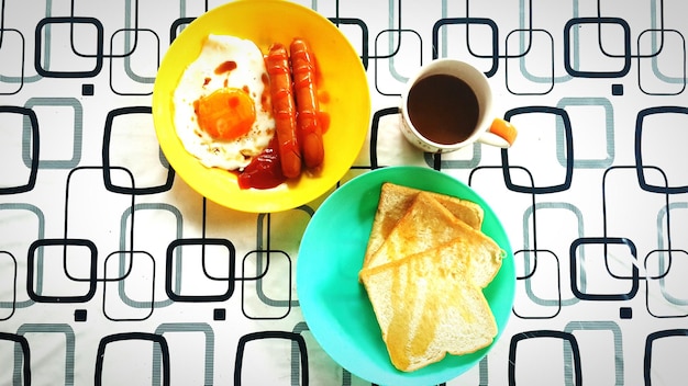 Photo close-up of food on table