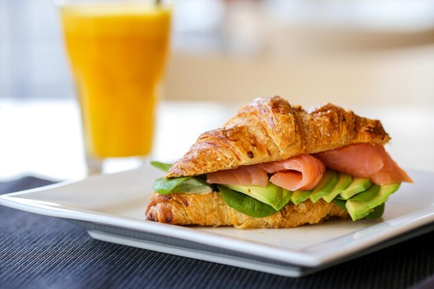 Foto prossimo piano del cibo sulla tavola