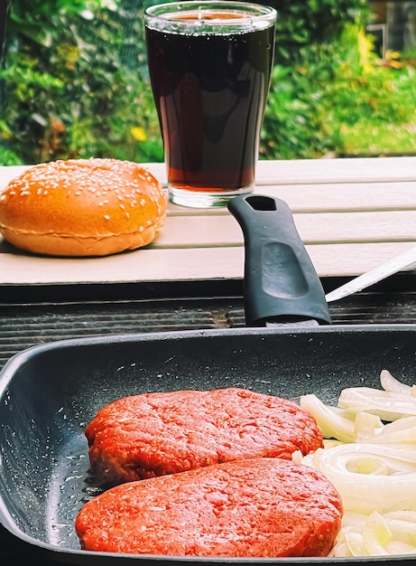 Foto prossimo piano del cibo sulla tavola