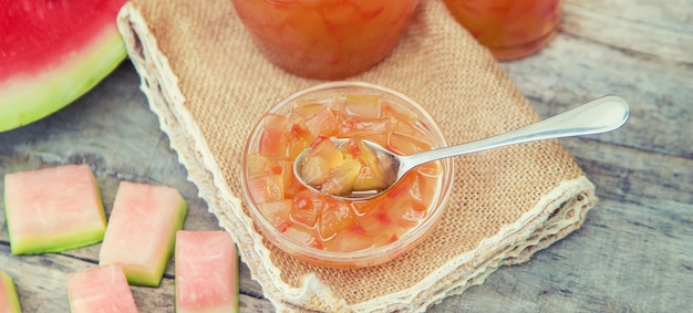 Foto prossimo piano del cibo sulla tavola