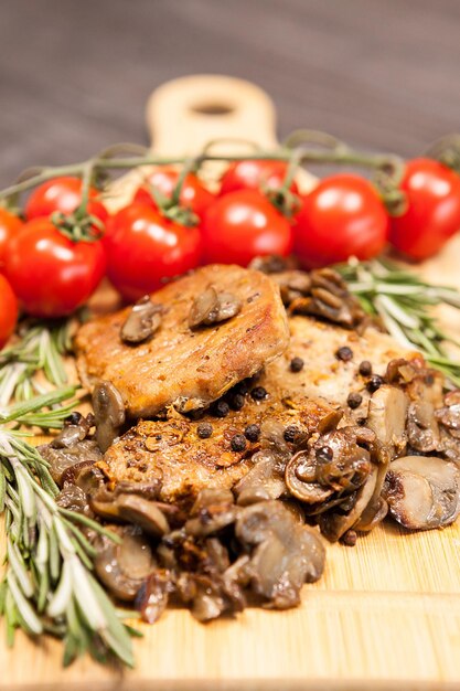 Foto prossimo piano del cibo sulla tavola