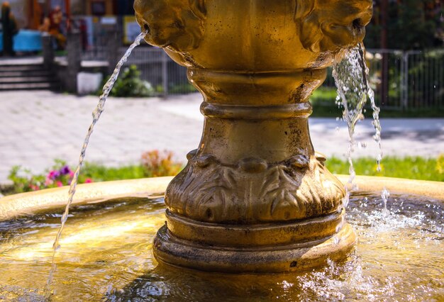 Foto prossimo piano della fontana