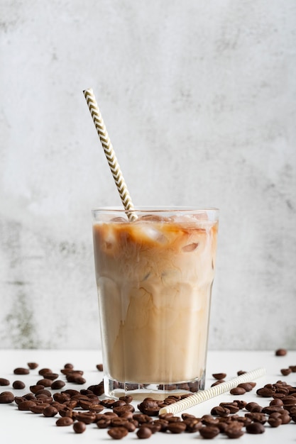 Photo close-up fresh iced coffee ready to be served